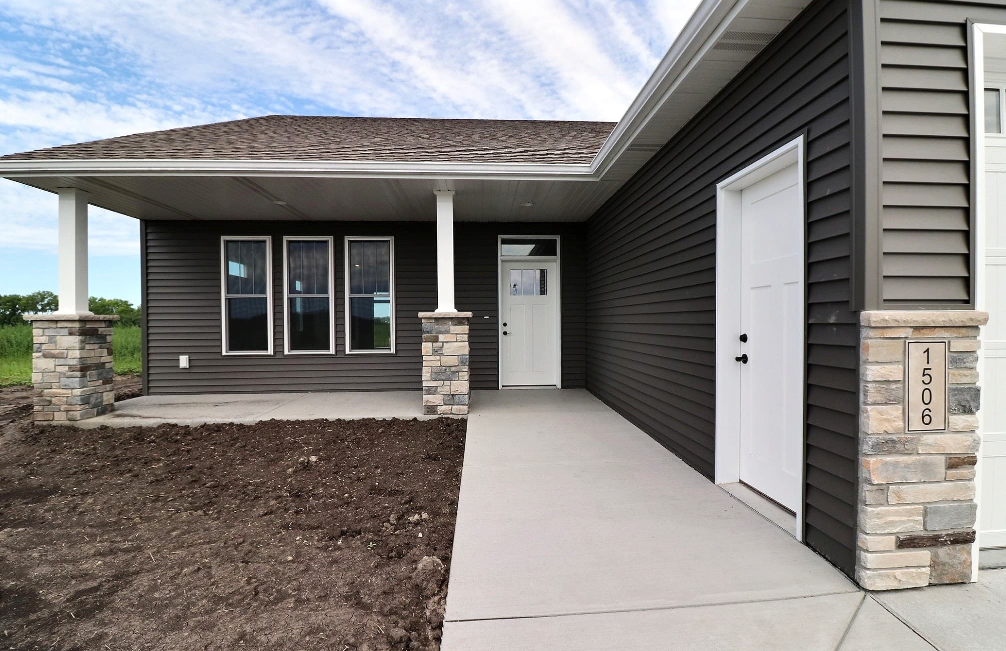 Front porch of a Rick Halvorson Construction home