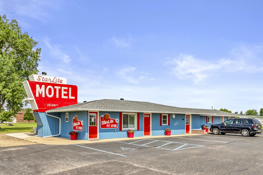 StarLite Motel Office Complex